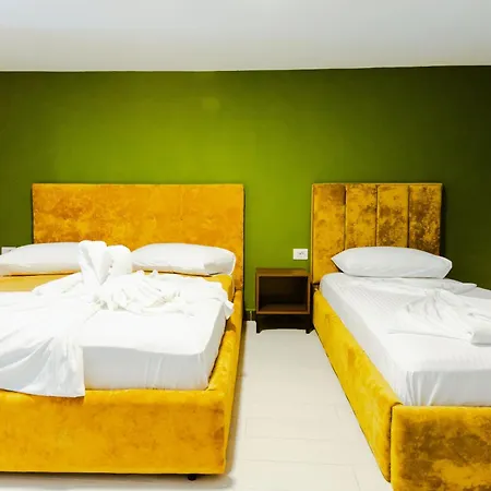 Andor Luxury & Duplex 호텔 Kryemëdhej