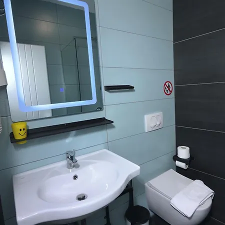 Andor Luxury & Duplex Kryemëdhej