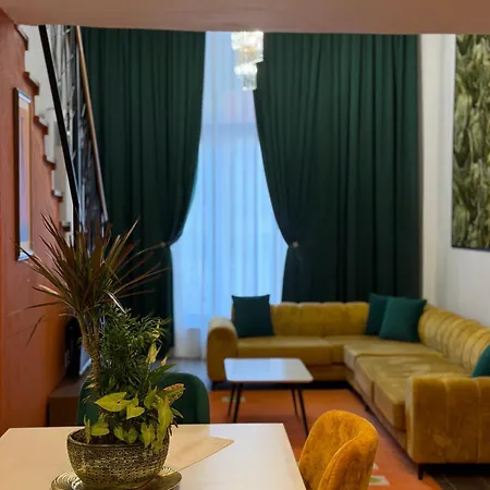 Andor Luxury & Duplex Kryemëdhej