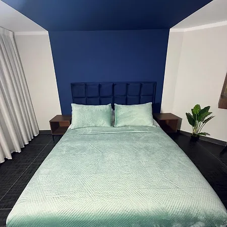 فندق Andor Luxury & Duplex 4*