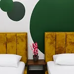 Andor Luxury & Duplex ホテル Kryemëdhej