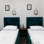 Andor Luxury & Duplex Kryemëdhej