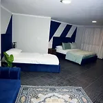 ホテル Andor Luxury & Duplex 4*
