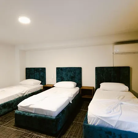 ホテル Andor Luxury & Duplex 4*