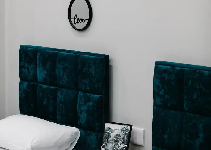 Andor Luxury & Duplex ホテル 4*
