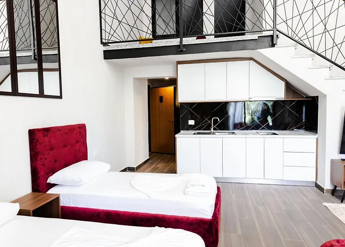 Andor Luxury & Duplex ホテル Kryemëdhej