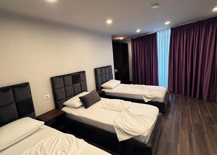Andor Luxury & Duplex ホテル Kryemëdhej