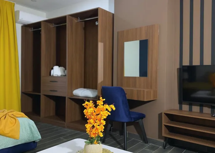 Andor Luxury & Duplex 호텔 Kryemëdhej